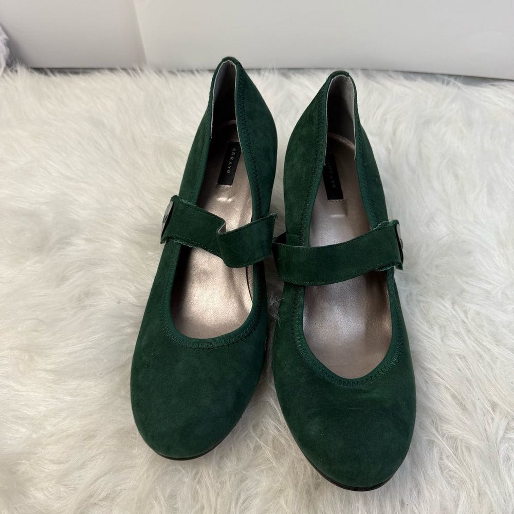 Array Green‎ Suede Low Heel Women’s Size 9.5